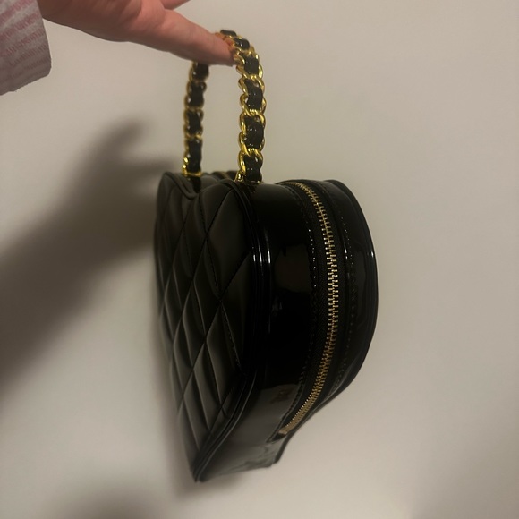 ๐๐ปSOLD๐๐ป Chanel Heart Bag - Picture 7 of 12